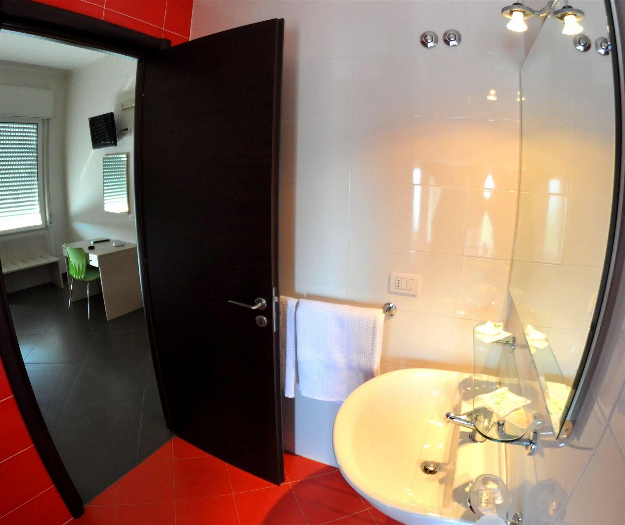 Albergo Riviera Spineta Battipaglia Eksteriør billede