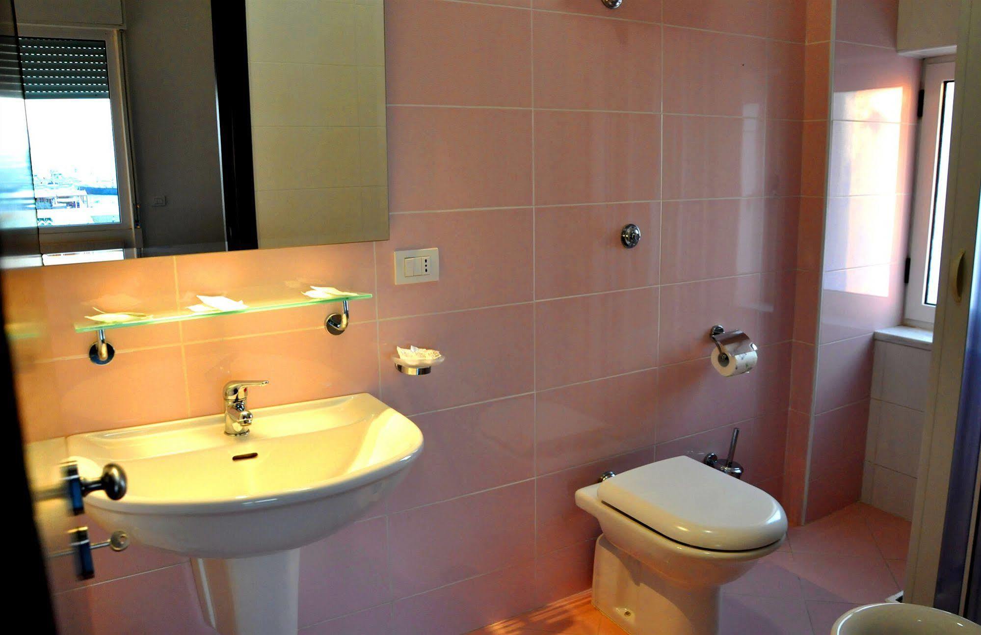Albergo Riviera Spineta Battipaglia Eksteriør billede